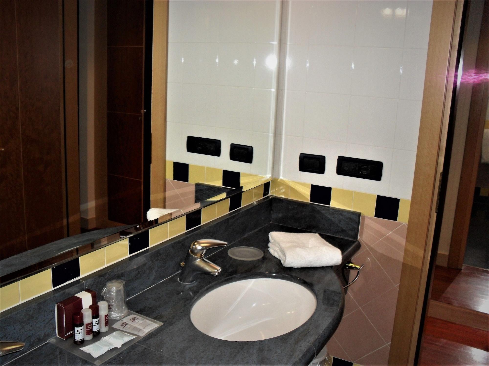 Eurocongressi Hotel Кавайон-Веронезе Экстерьер фото