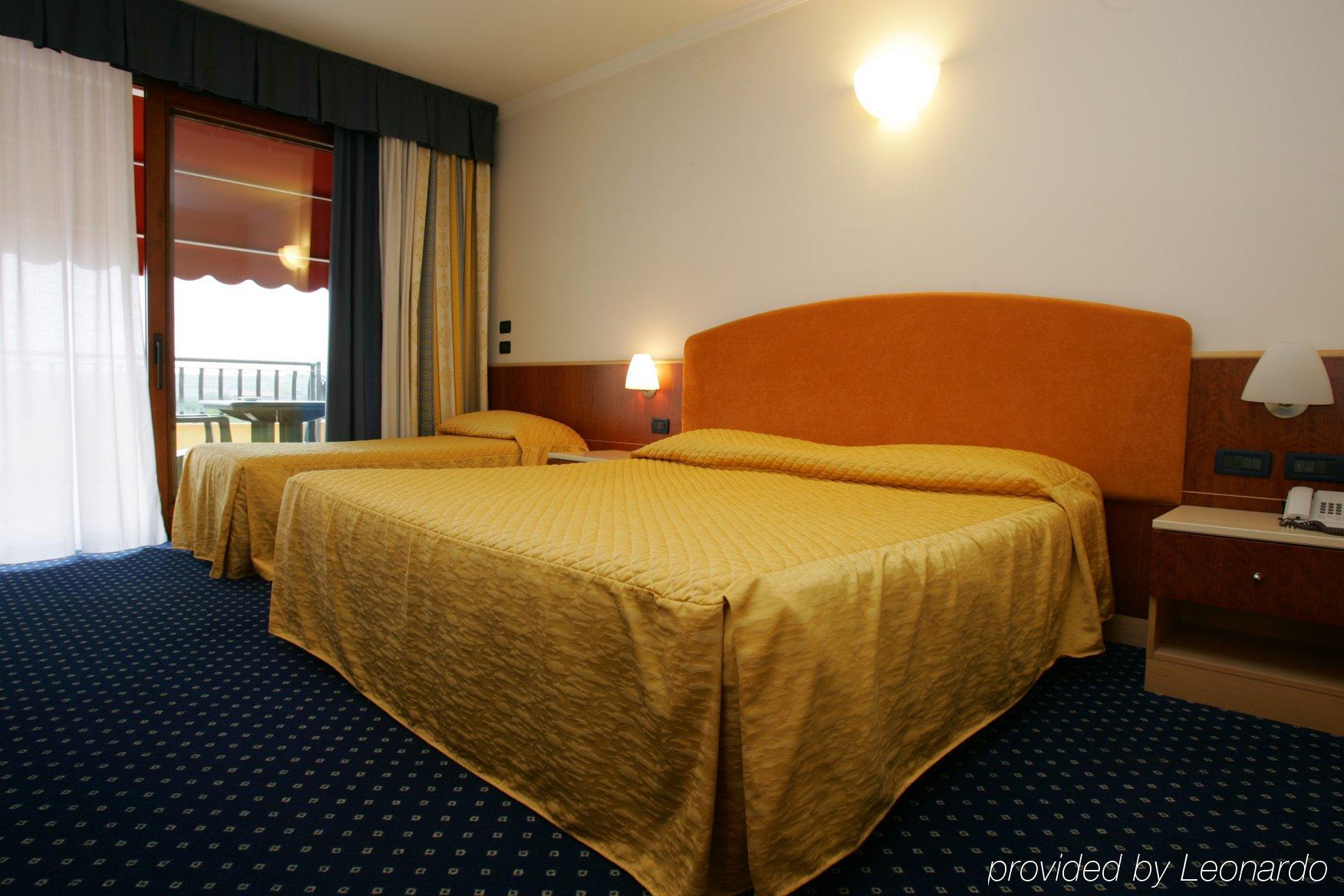 Eurocongressi Hotel Кавайон-Веронезе Экстерьер фото